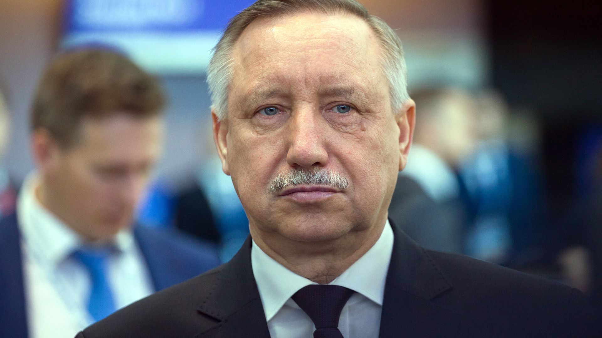 Александр Беглов поблагодарил людей, помогающих петербуржцам после столкновения поездов