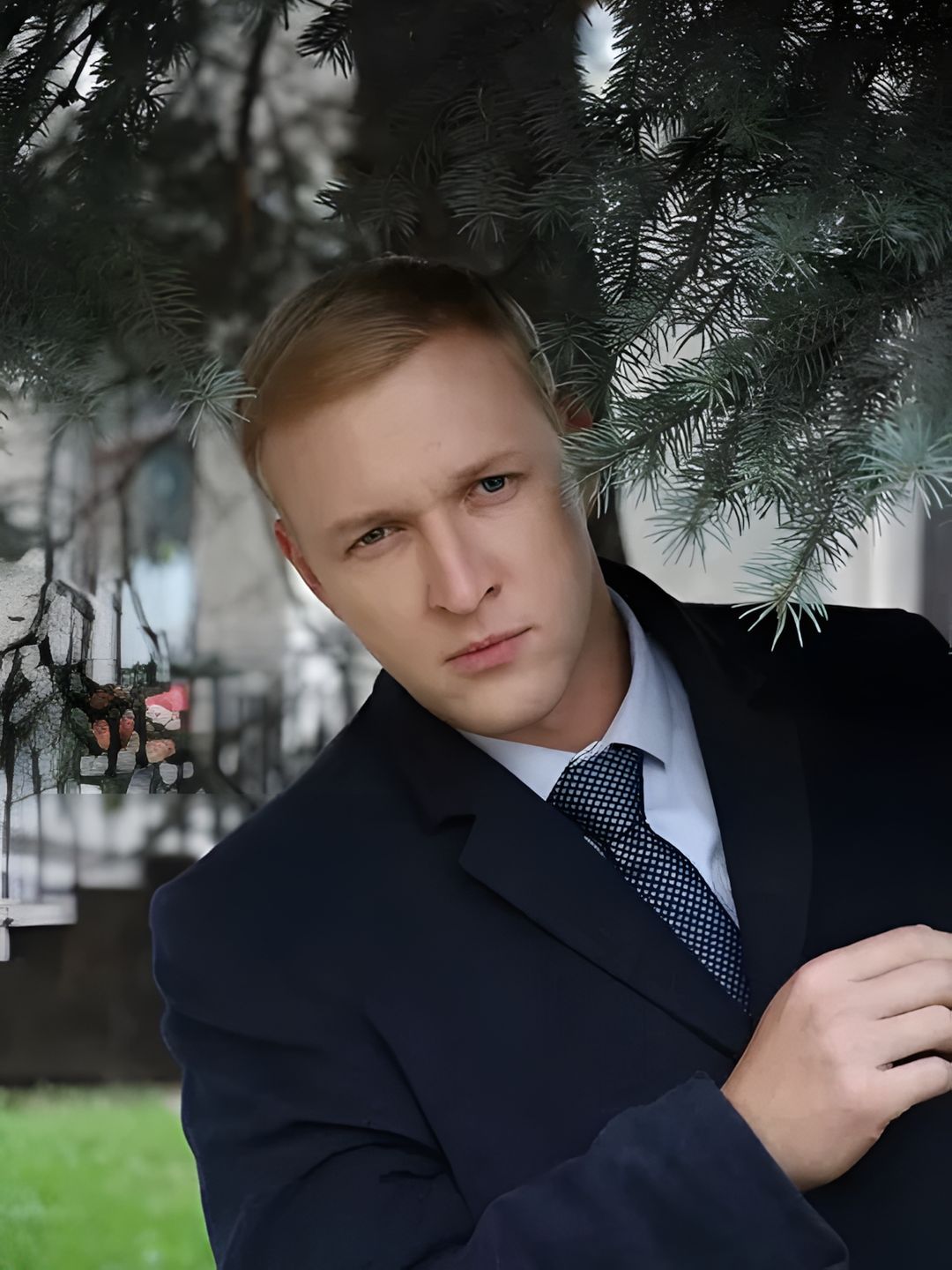 Алексей Красноцветов детство и юность