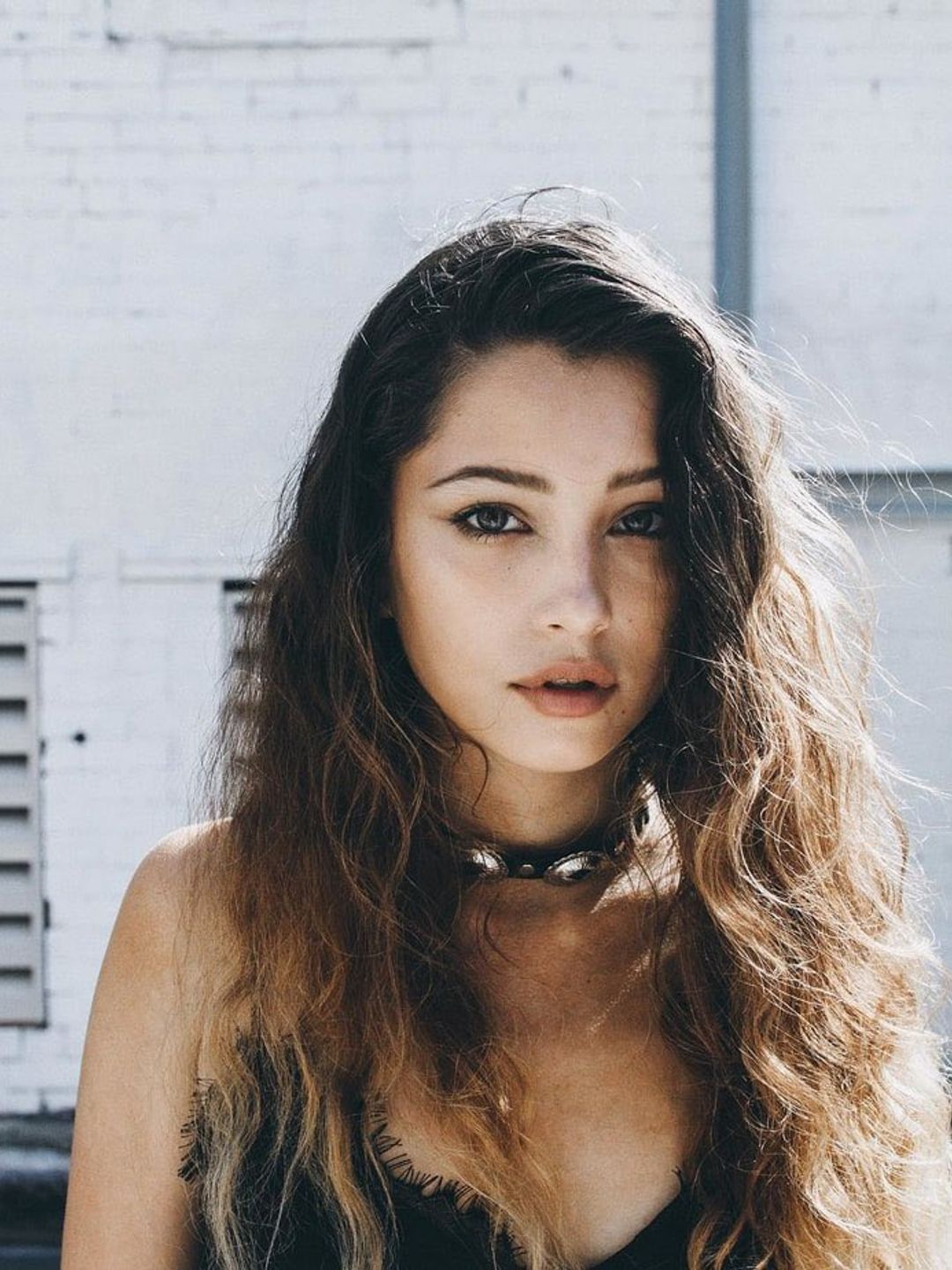 Мелани Джарнсон личные качества