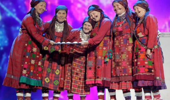 «Бурановские бабушки» на сцене