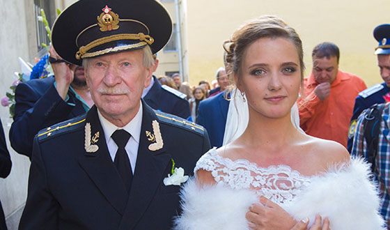 Четвертая жена моложе Краско на 60 лет