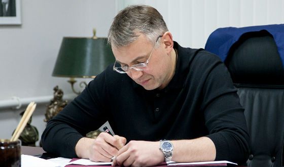 Губернатор Кошин за работой Губернатор Кошин за работой
