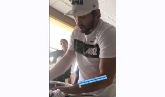 Александр Овечкин умеет менять подгузники сыну