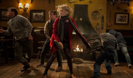 Розамунд Пайк в фильме «Армагеддец» Розамунд Пайк в фильме «Армагеддец»