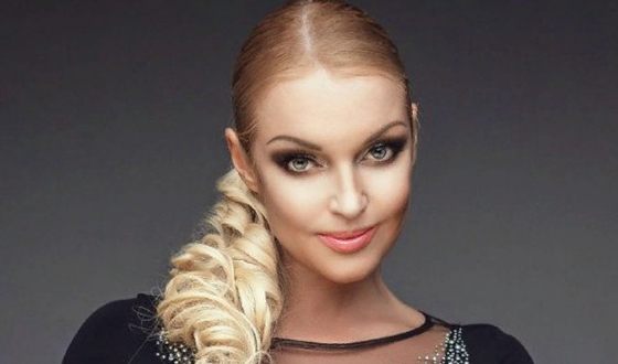 Анастасия Волочкова стала мишенью студии Александра Гудкова