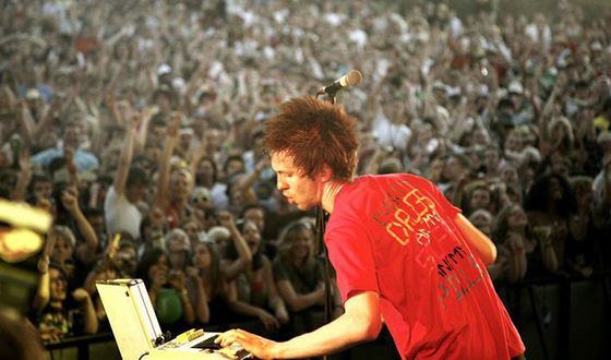 uzn 15220093979 биография диджей кельвин харрис слушать