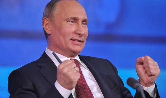 В Госдуму внесены поправки, которые позволят президенту избираться три срока подряд