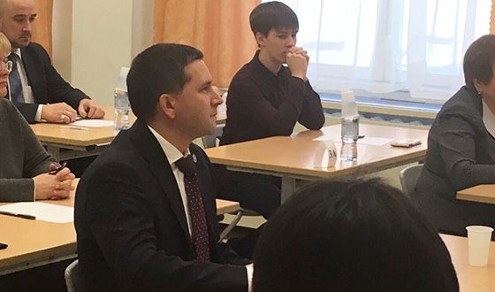 За плечами Дмитрия Кобылкина два высших образования За плечами Дмитрия Кобылкина два высших образования
