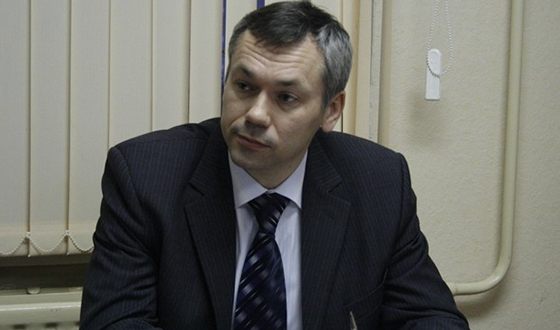 в какой школе учится сын травникова. uzn 15376312416. в какой школе учится сын травникова фото. в какой школе учится сын травникова-uzn 15376312416. картинка в какой школе учится сын травникова. картинка uzn 15376312416. Впервые мы увидели семью губернатора в январе 2018 года, в год выборов главы региона В январе 2018 года жена и дети Андрея Травникова прилетали из Санкт-Петербурга в Новосибирск, чтобы всей семьей провести новогодние каникулы. В Новосибирске семья Травниковых прогулялась по Михайловской набережной, побывала в ледовом городке. Вместе фотографировались, катались на горках и делились впечатлениями. У супруги Людмилы в Сибири живут родственники, и несколько лет назад она уже бывала в Новосибирске.