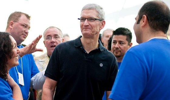 За 2017 год Apple под руководством Кука переманил к себе порядка 50 сотрудников Tesla За 2017 год Apple под руководством Кука переманил к себе порядка 50 сотрудников Tesla