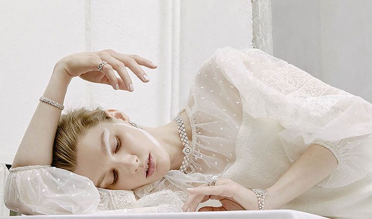 Женщина-Дева изменяет в исключительных случаях Женщина-Дева изменяет в исключительных случаях