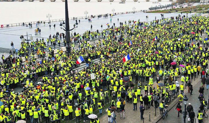 Митинг «Движения желтых жилетов» Митинг «Движения желтых жилетов»