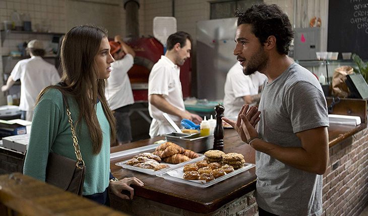 Кристофер Эбботт и Эллисон Уильямс в сериале «Девочки» Кристофер Эбботт и Эллисон Уильямс в сериале «Девочки»