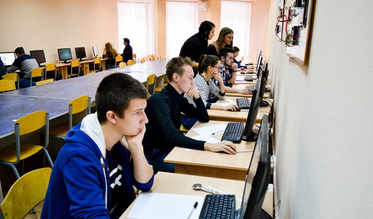 За успеваемостью студентов начнет следить система искусственного интеллекта