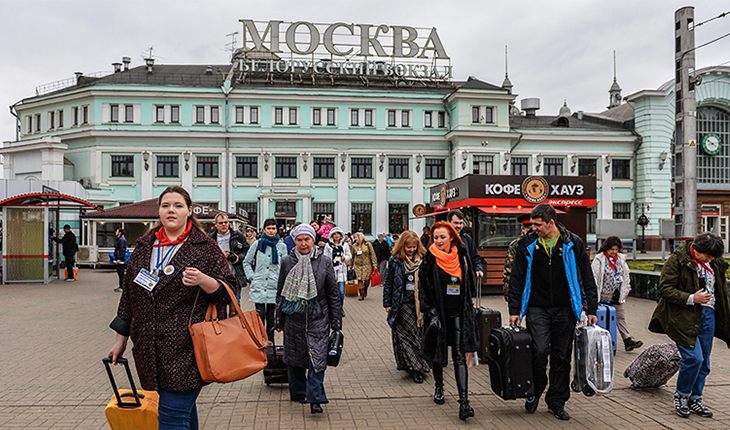 Москва - это огромнейший мегаполис, в который мечтают перебраться многие