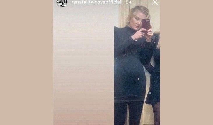 На селфи у Литвиновой явно выступает живот