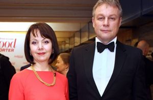 Жигунов похвастался свидетельством о разводе
