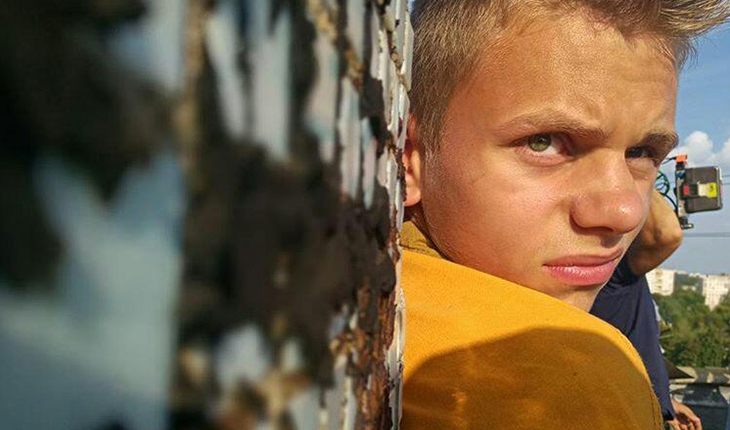 Егор Абрамов в сериале «Мир! Дружба! Жвачка!» Егор Абрамов в сериале «Мир! Дружба! Жвачка!»