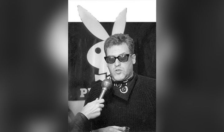 Несколько лет Артемий Троицкий работал редактором русской версии журнала Playboy Несколько лет Артемий Троицкий работал редактором русской версии журнала Playboy