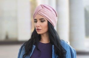 Топ-6 шапок, которые осенью 2020 года будут носить модницы Топ-6 шапок, которые осенью 2020 года будут носить модницы