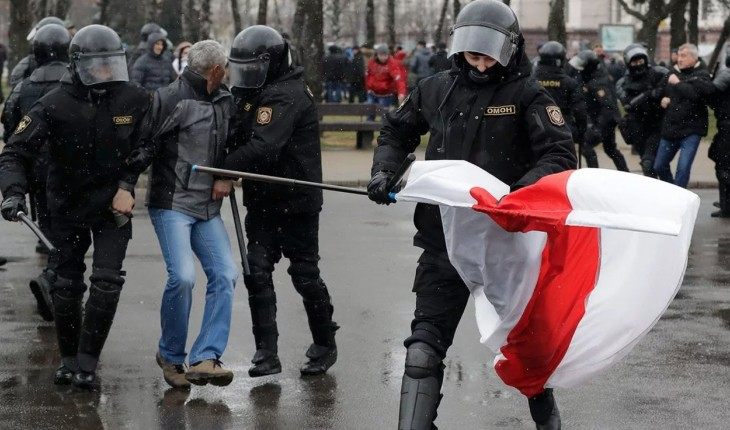 Стыжусь за родителей, которые причастны к разгонам митингов