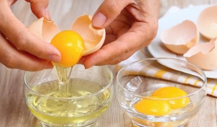 Сырые яйца помогут и до и после застолья