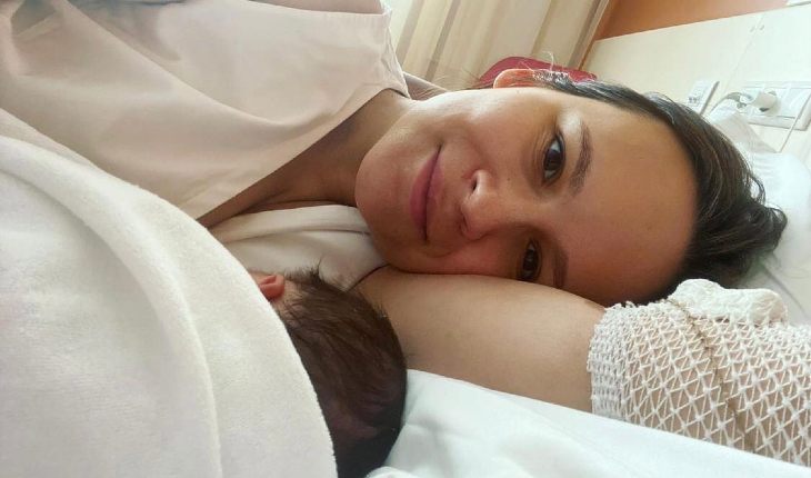 Жена L'One Анна Гусева с новорожденной дочкой