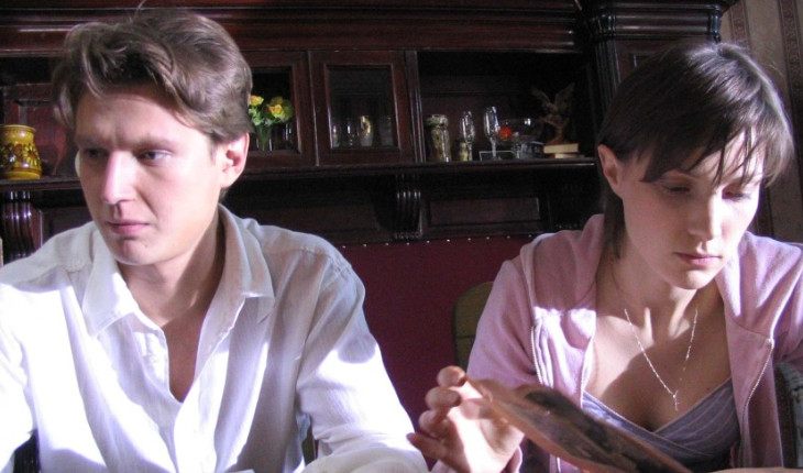 Кадр из сериала «Мертвый, живой, опасный» Кадр из сериала «Мертвый, живой, опасный»