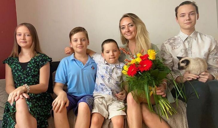 Бывшая жена Малькова одна воспитывает четверых детей