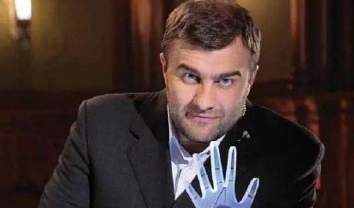 Пореченков, бывший ведущий проекта, не скрывает: происходящее – постановка