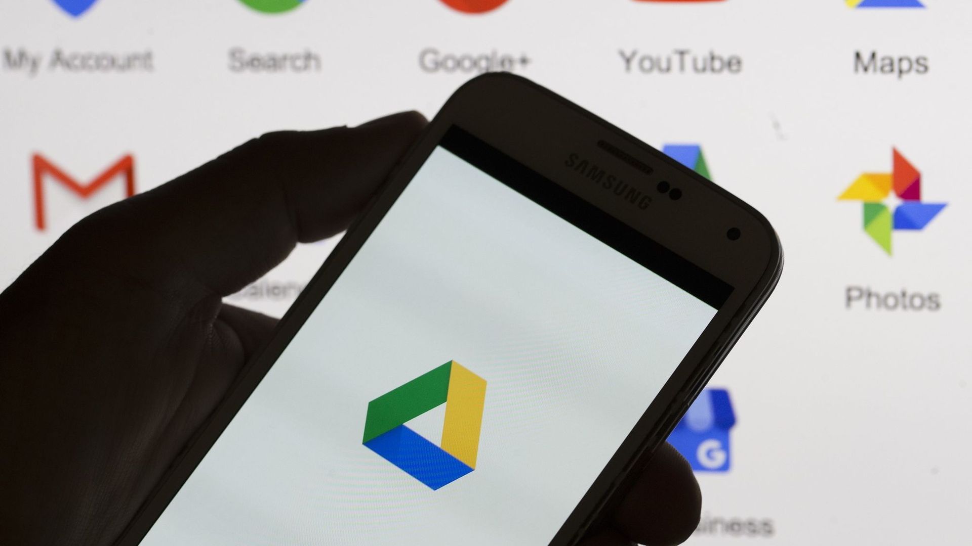 Россияне лишатся хранилища Google One