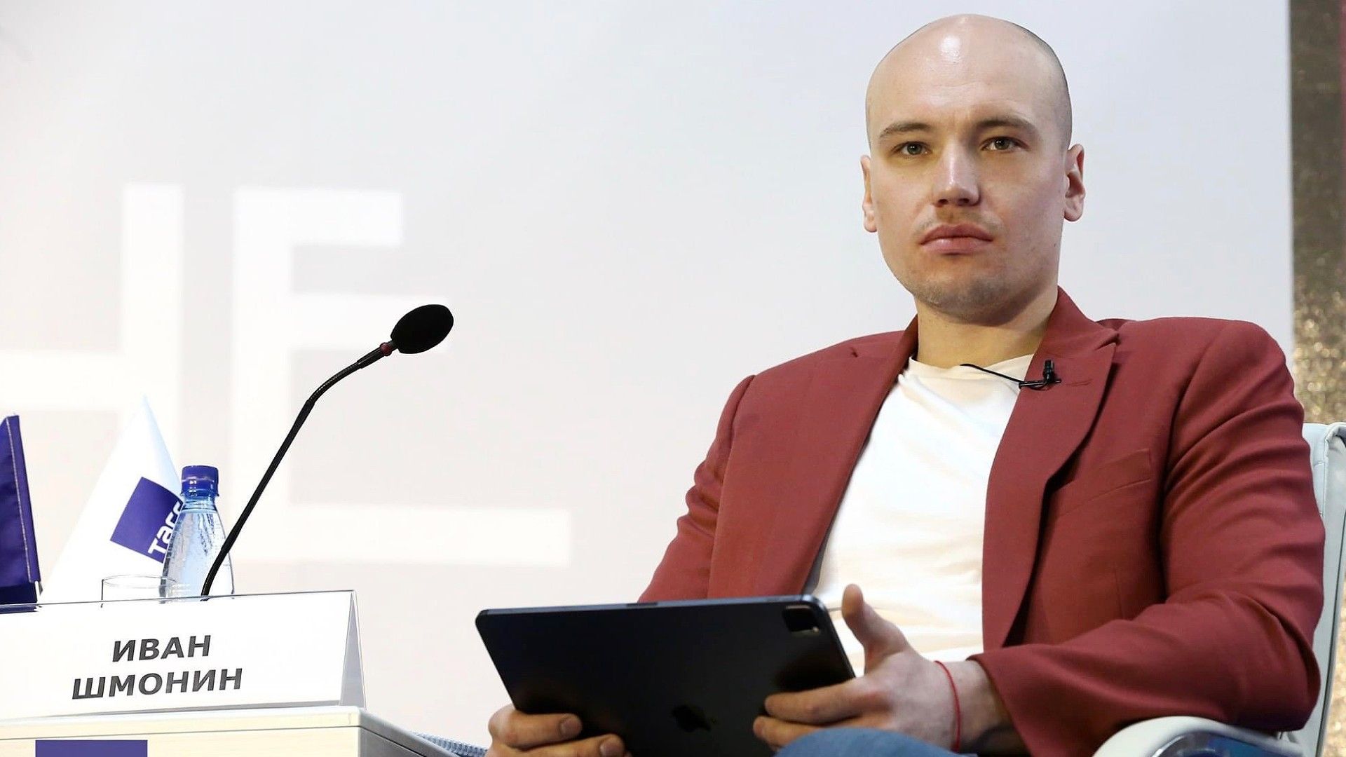 На фото: Иван Николаевич Шмонин