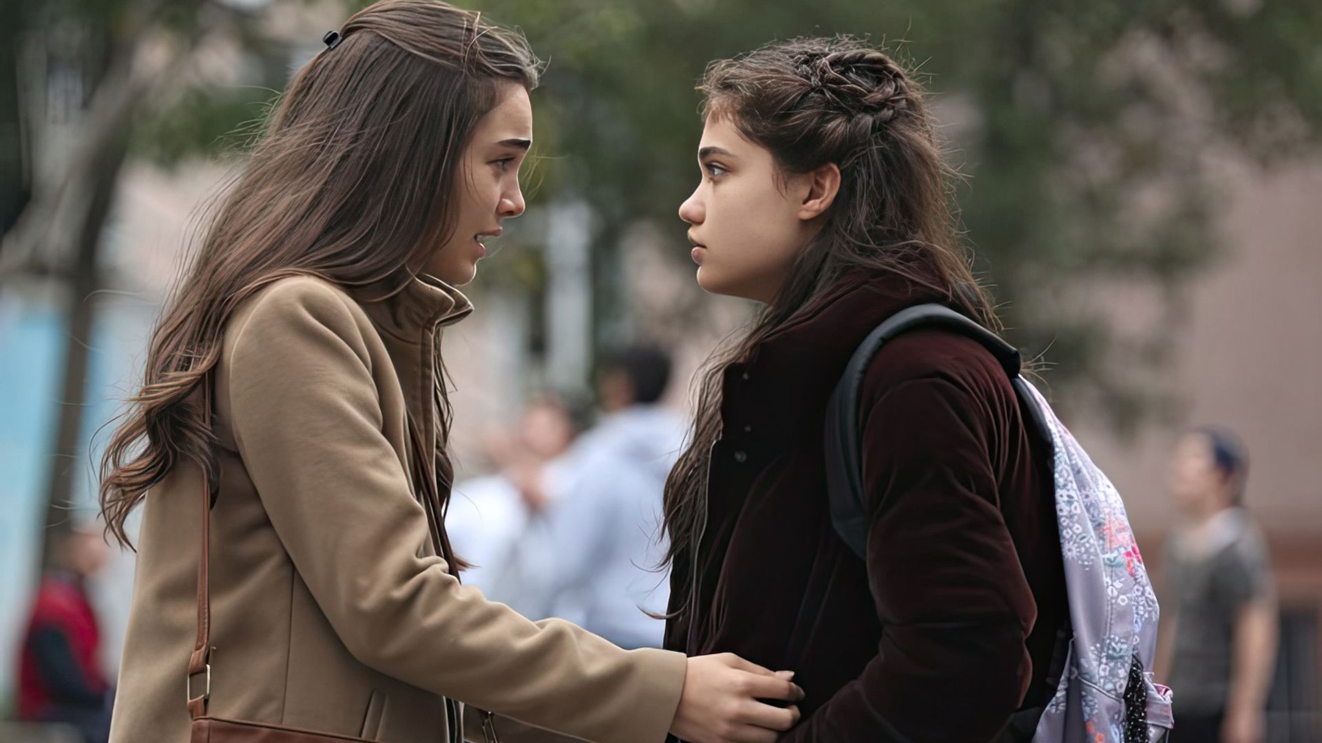 Хафсанур Санджактутан в сериале «Гульпери»
