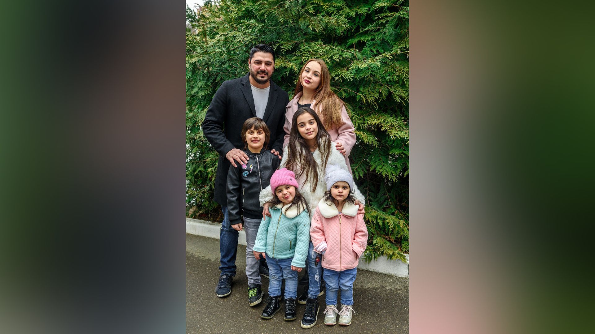 Александр Бердников с женой и детьми