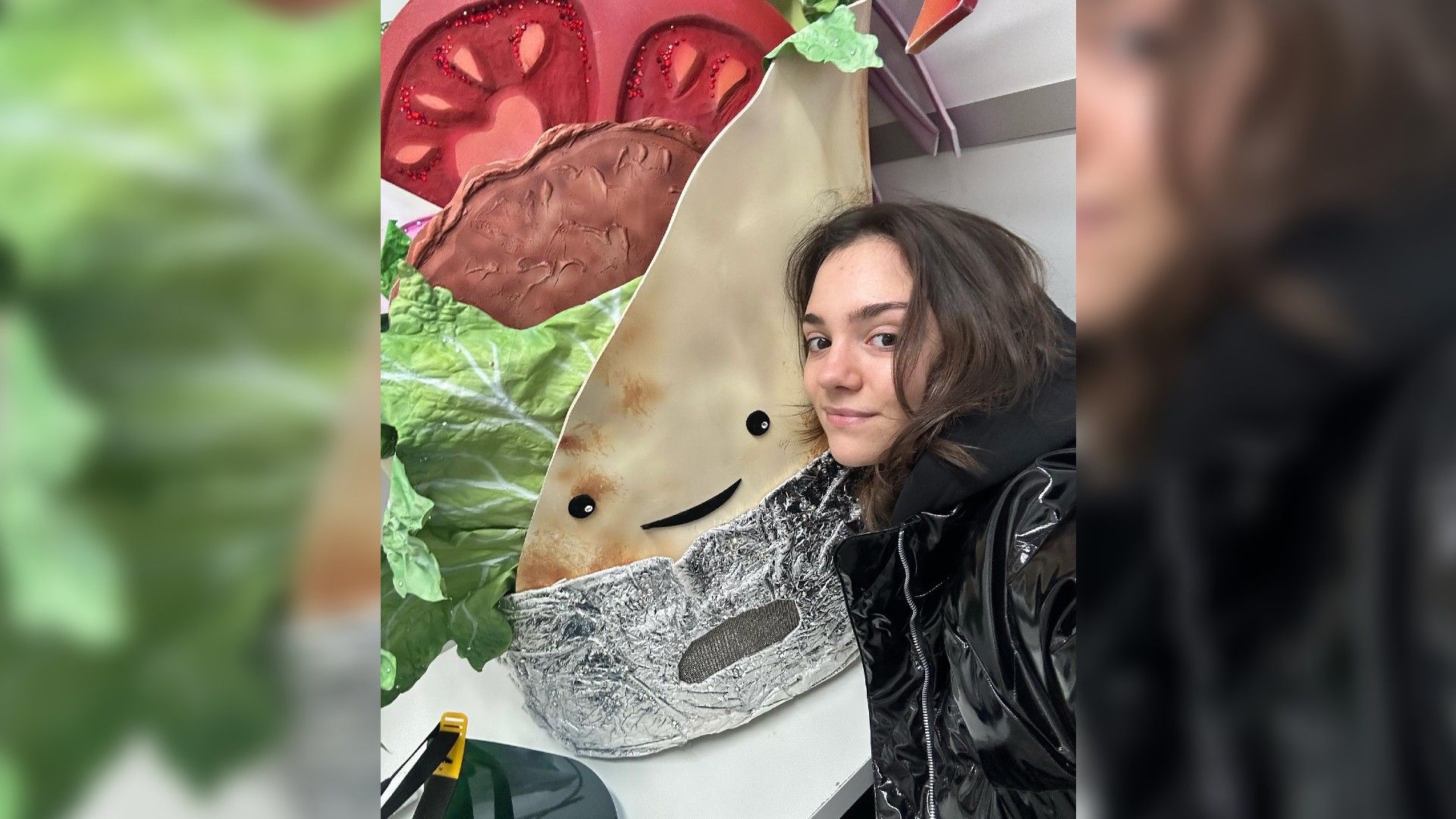 Женя Медведева и её костюм Шаурмы для шоу «Маска»