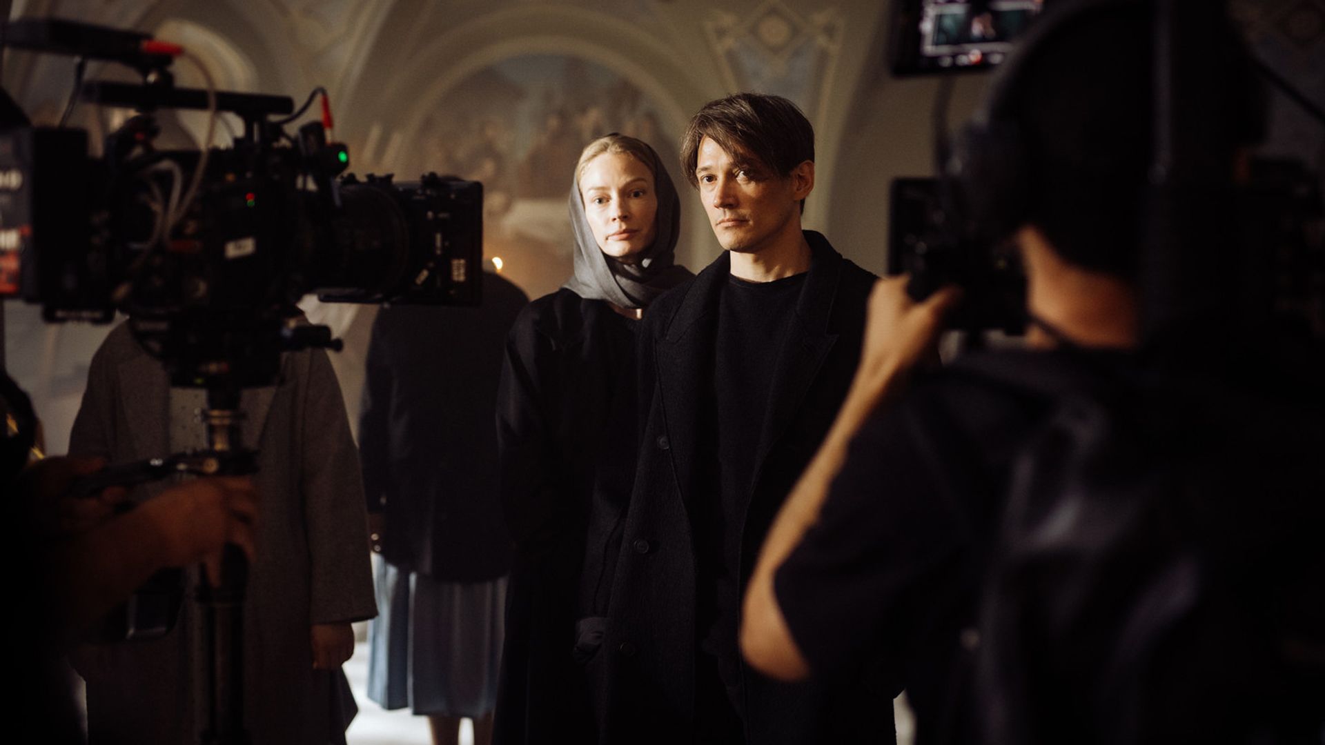 Сергей Гилёв на съёмках сериала «Актрисы»