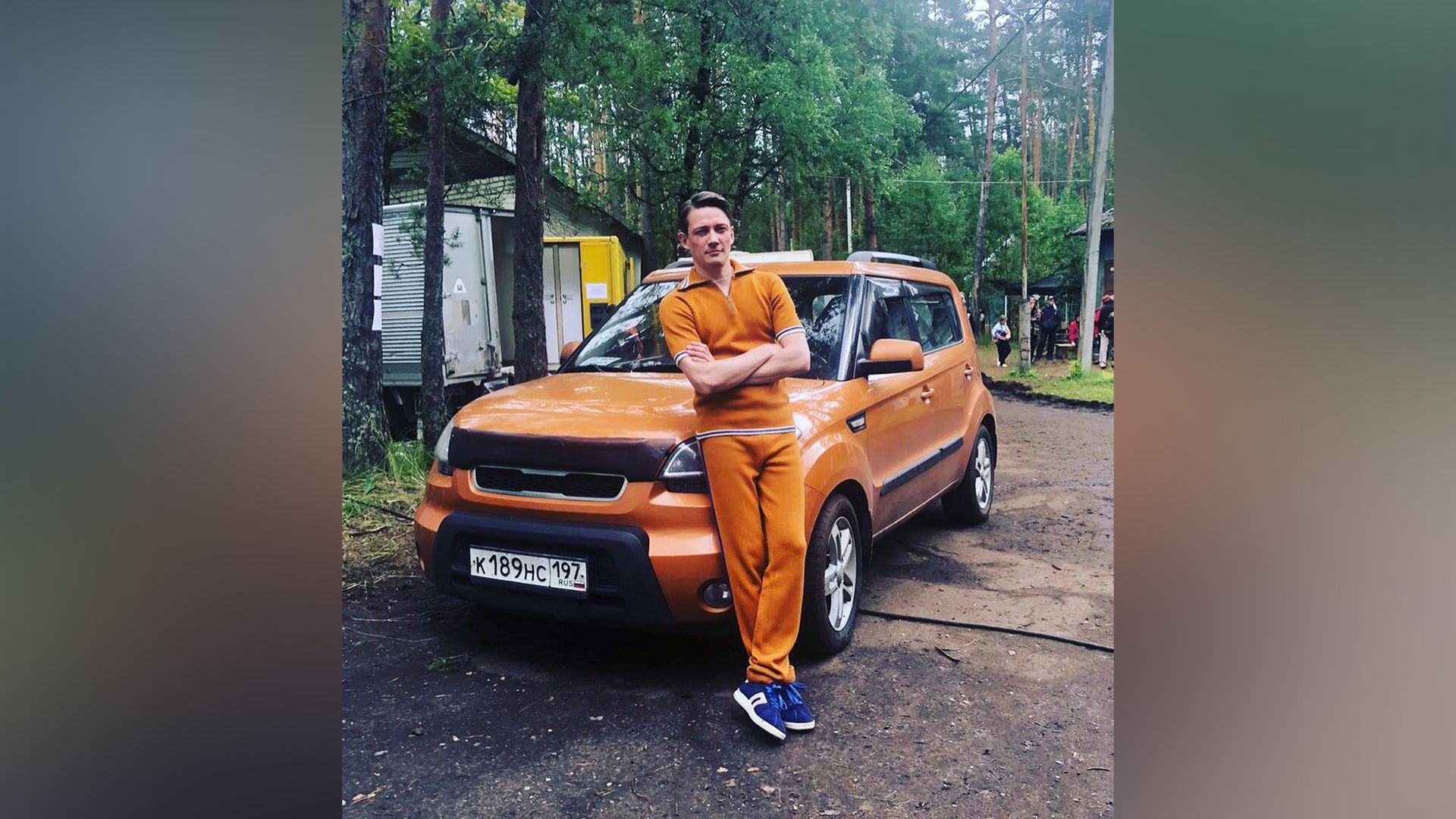 Сергей Гилёв на съёмках сериала «Пищеблок»