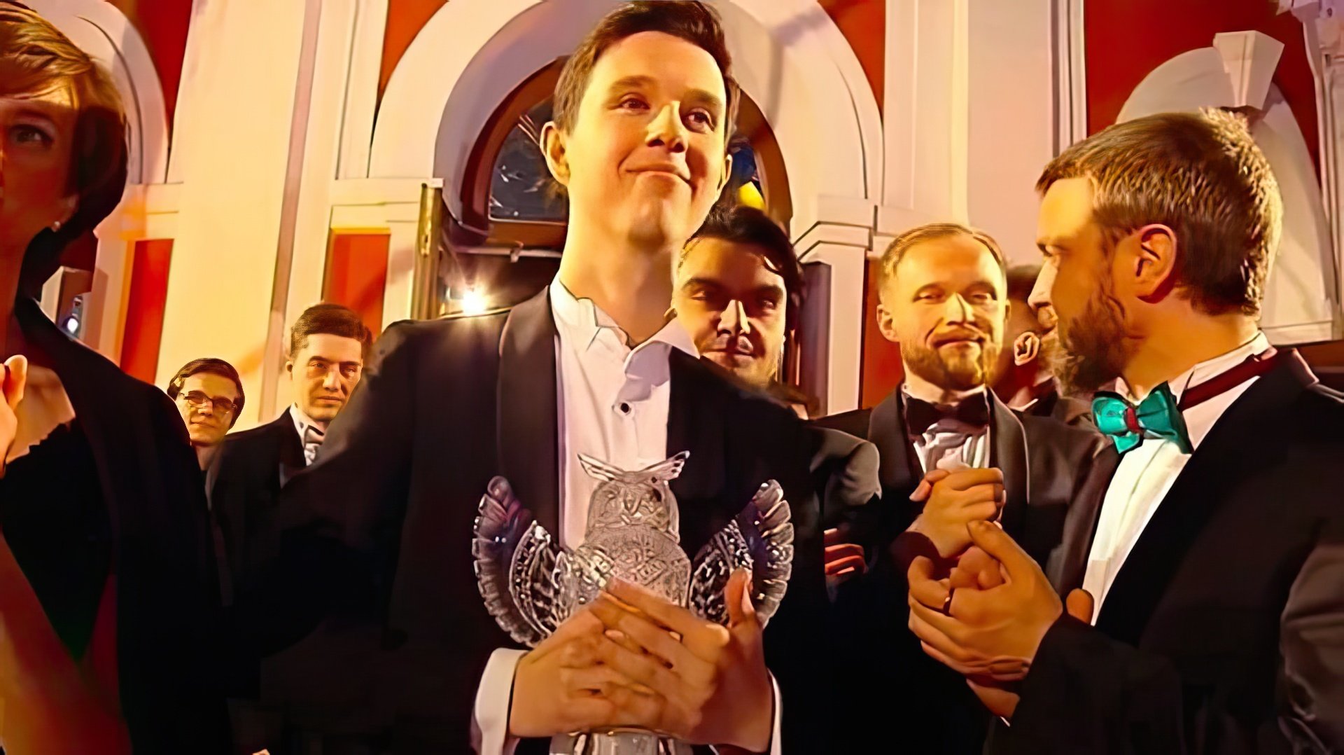 Денис Галиакберов с "Хрустальной совой"