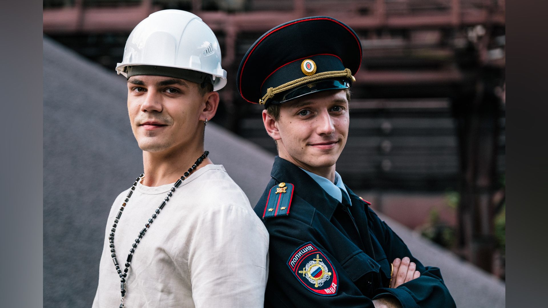 Даниил Киселев и Андрей Гальченко в сериале «Разрешите обратиться»