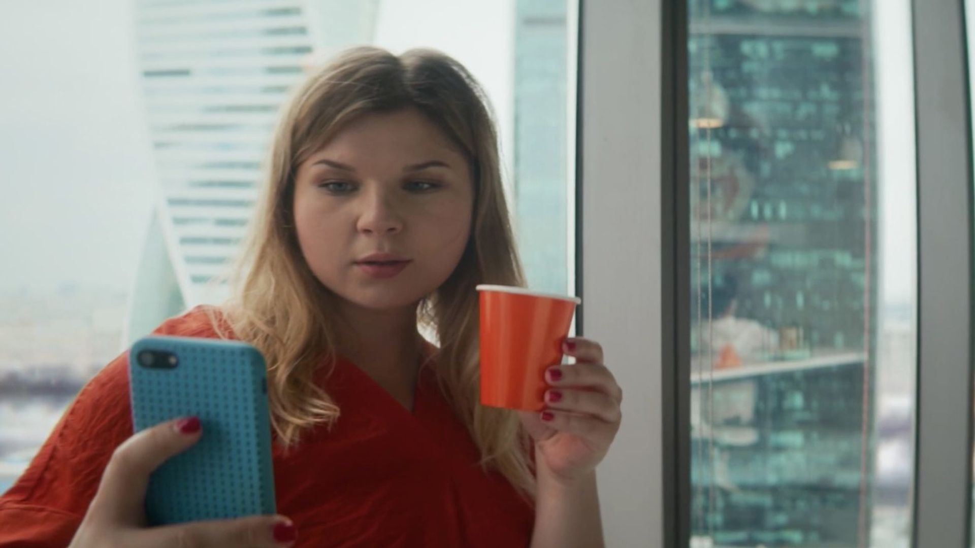 Юлия Серина в сериале «Инсталайф»