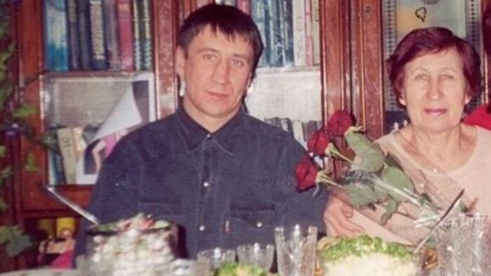 Юрий с матерью