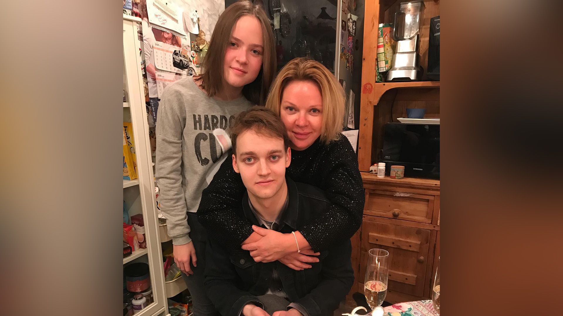 Елена Валюшкина с детьми