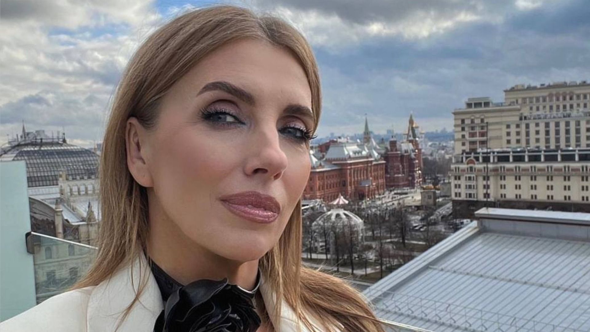 Телеведущая Светлана Бондарчук призналась, что делала пластику в 10 лет