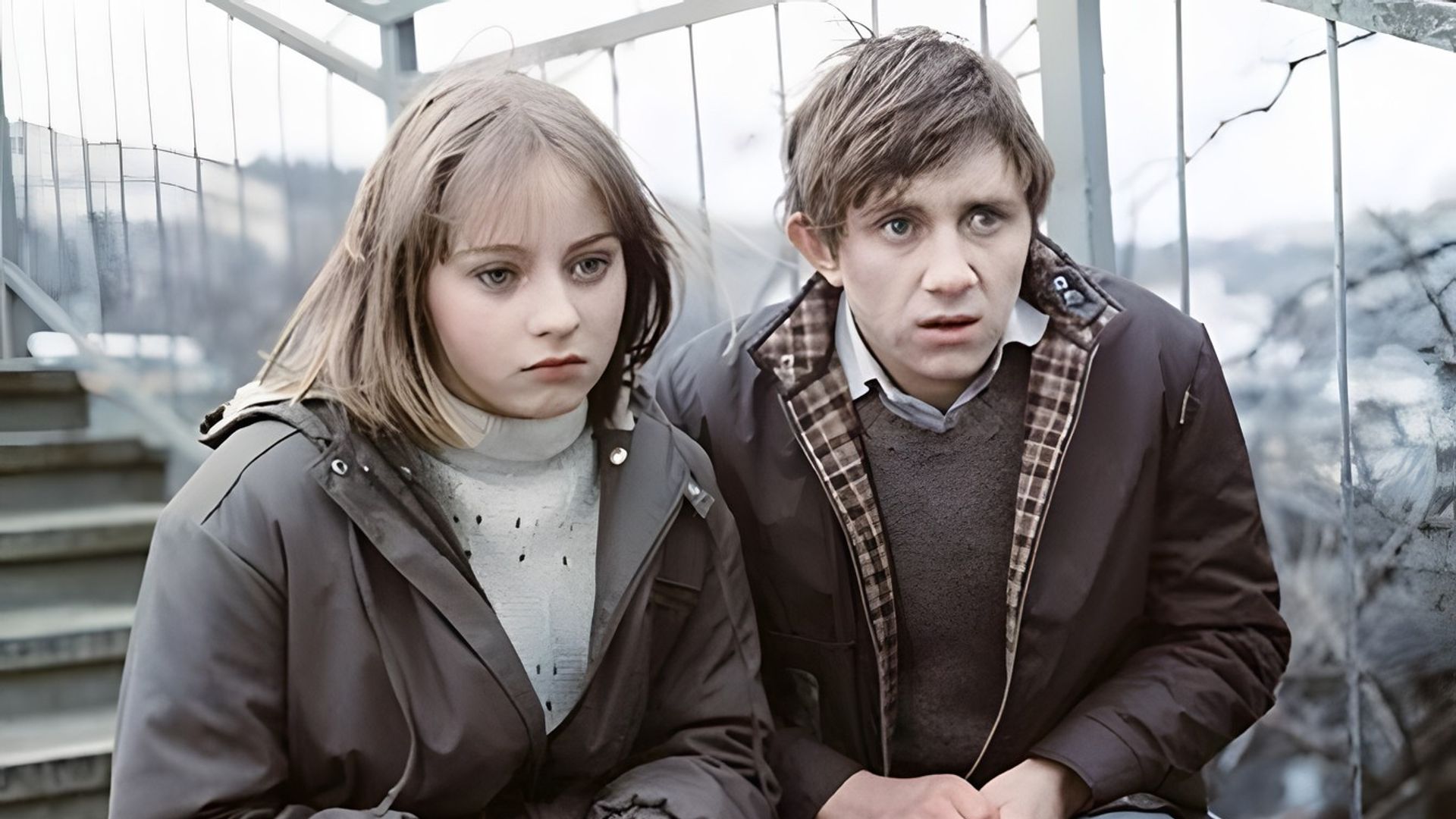 Евгения Добровольская и Вячеслав Баранов в фильме "Клетка для катареек"