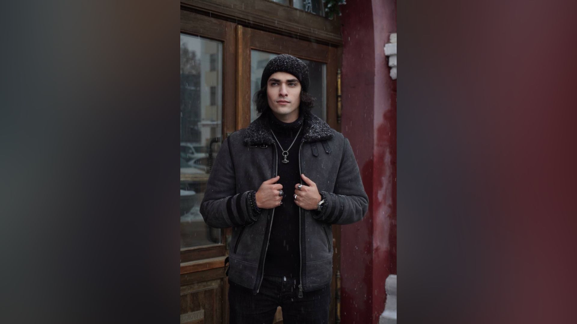 Олег Шепс с любимой подвеской «Молот Тора»