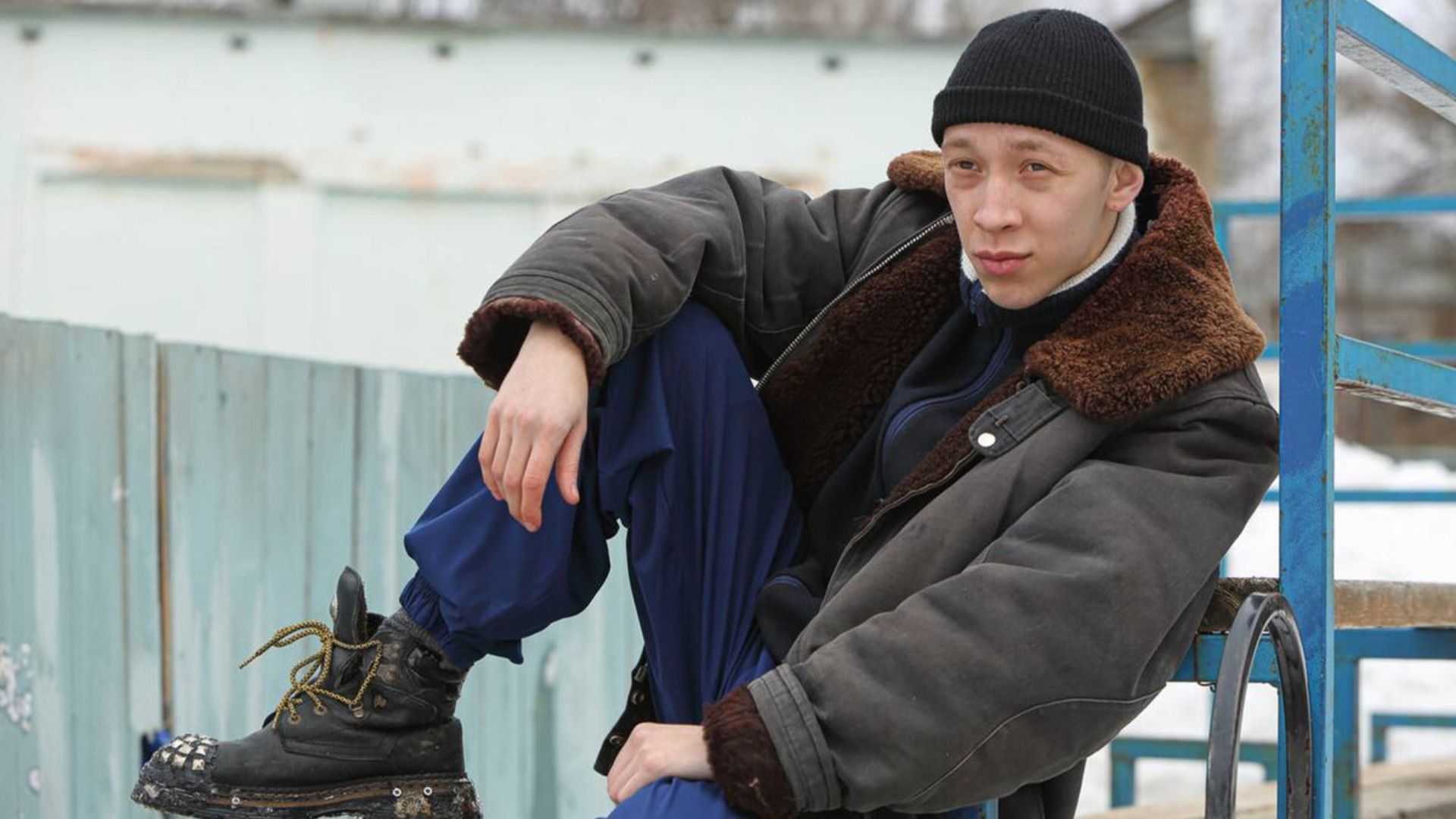 Лев Зулькарнаев в образе Зимы из сериала «Слово пацана»