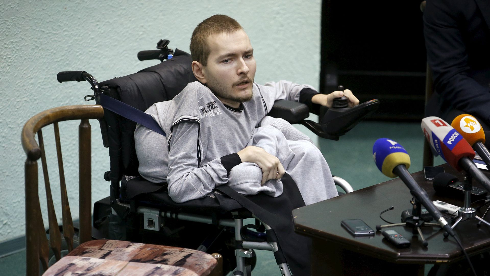 Валерий Спиридонов даёт интервью