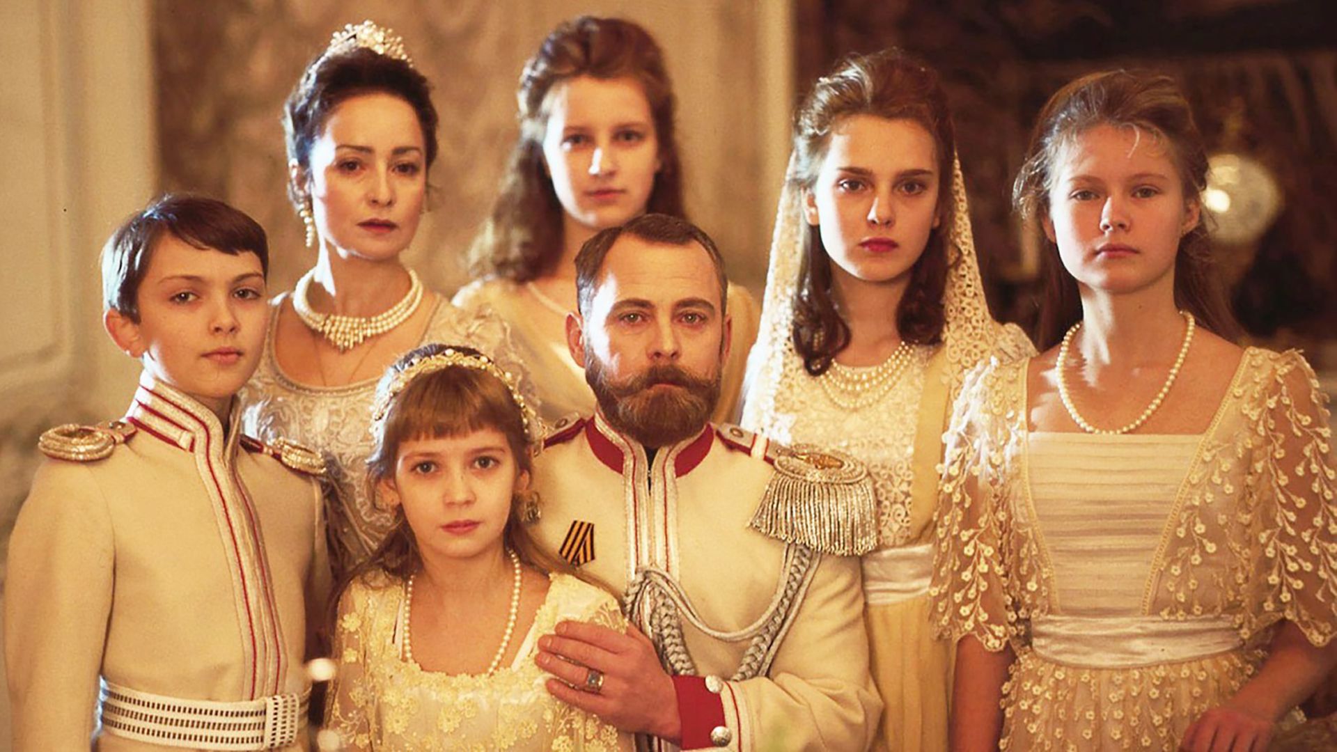 Кадр из фильма «Русский ковчег» (2002)