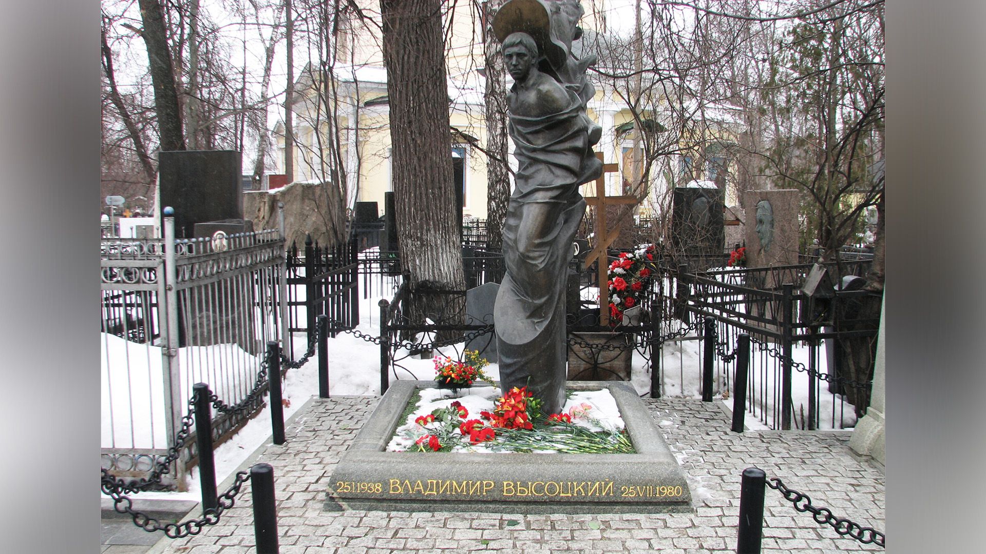 Могила Владимира Высоцкого