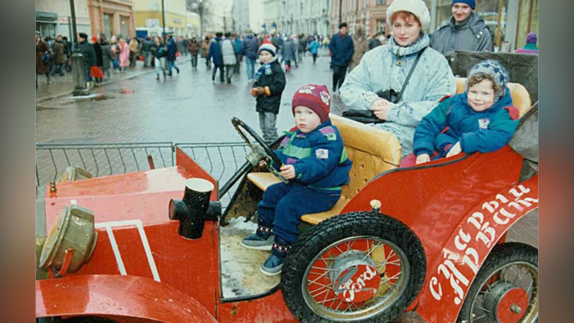 Первая жена Владимира Соловьева Ольга с детьми